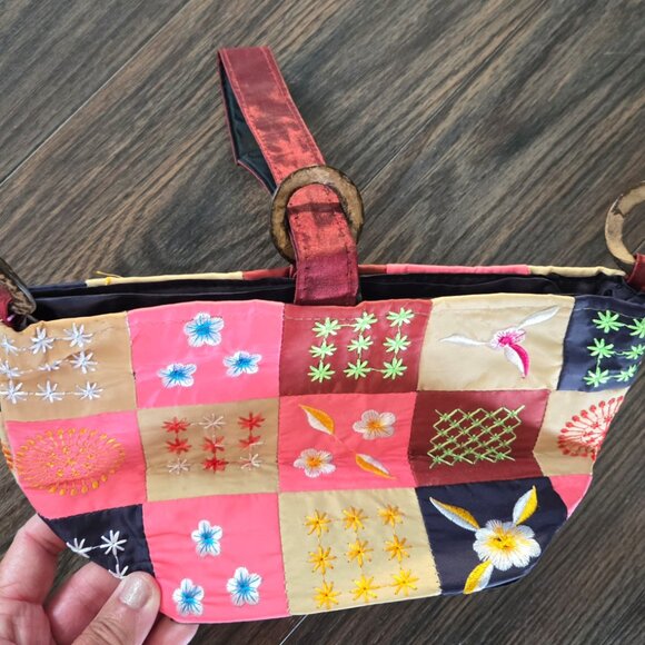 Bohemian Style Satin & Embroidery Patchwork Wristlet NWT - Picture 4 of 6